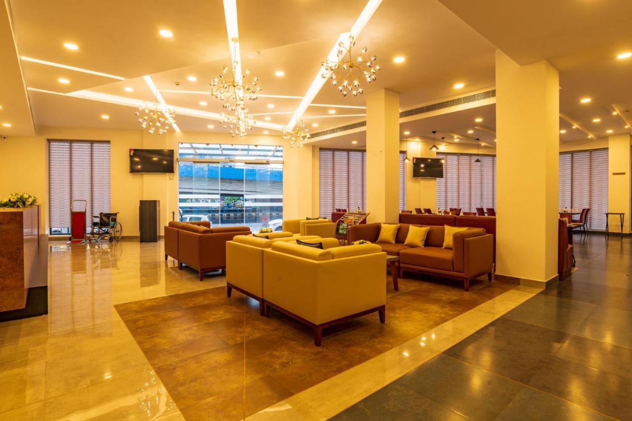Arctic Hotel Kochi Exterior foto
