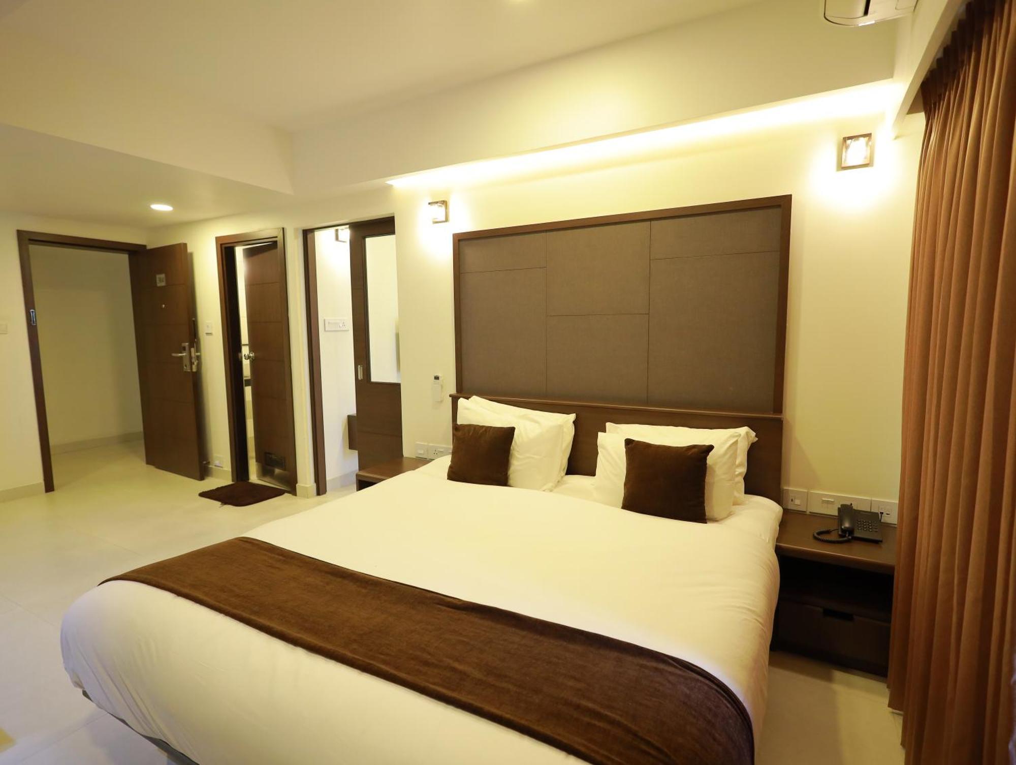 Arctic Hotel Kochi Exterior foto